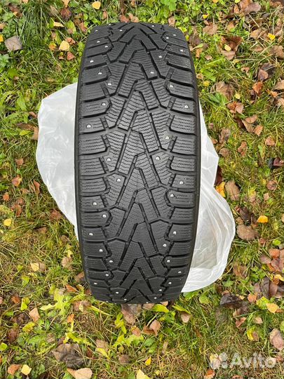 Pirelli Ice Zero 2.25/60 R18 104T