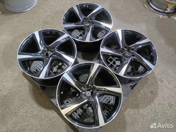 Ultra Phantom R18 5*108 Без пробега по РФ