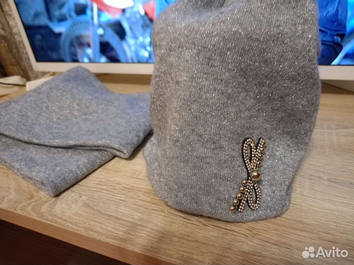 Комплект шапка и снуд женский