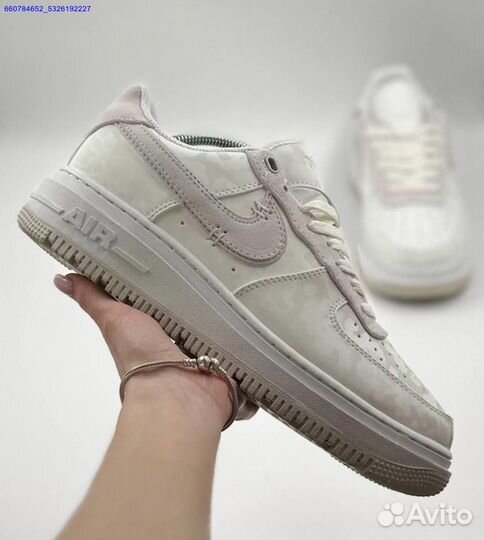 Кроссовки Nike Air Force 1 Lux