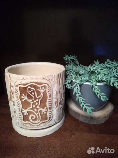 Горшки керамические и пластиковые, б/у