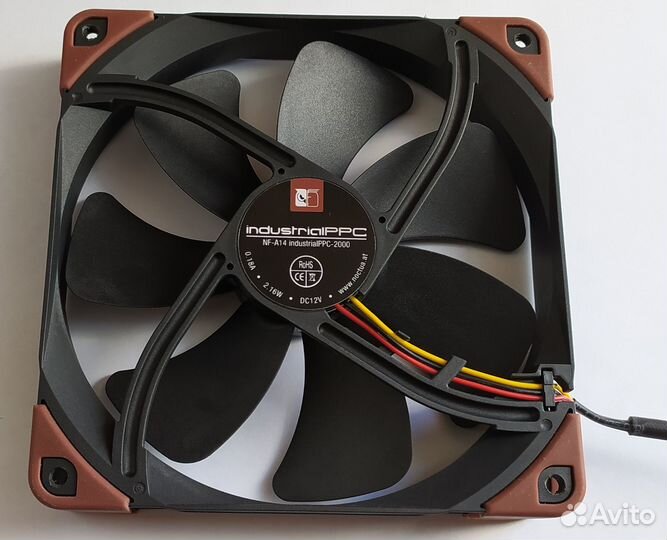 Noctua NF-A14 industrialPPC-2000