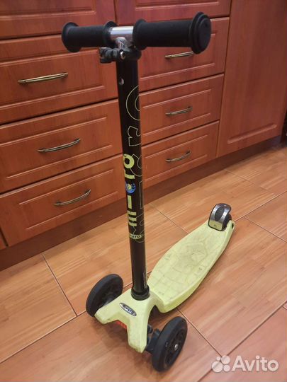 Самокат Maxi Micro