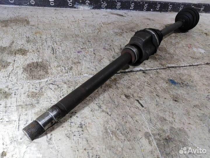 Привод передний правый