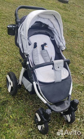 Прогулочная коляска всесезонная