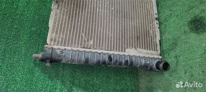 Радиатор охлаждения двигателя Chevrolet Aveo T200