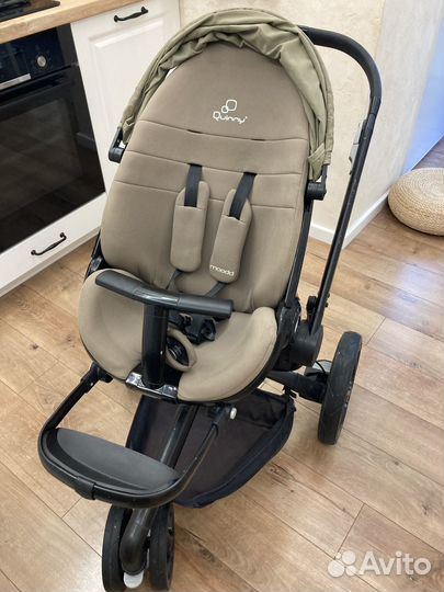 Коляска Quinny Moodd+кресло 0+ Maxi-Cozy Pebble