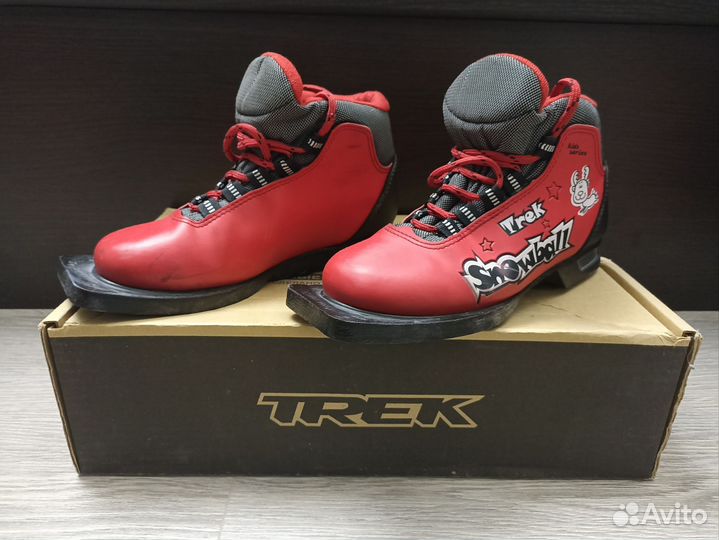 Лыжные ботинки классические