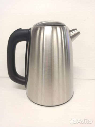 Чайник starwind SKS3210