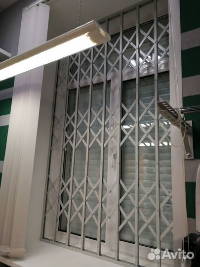 Раздвижные решетки. Решетки на окна, двери