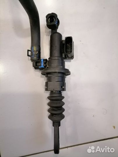 Главный цилиндр сцепления Kia Sportage QL