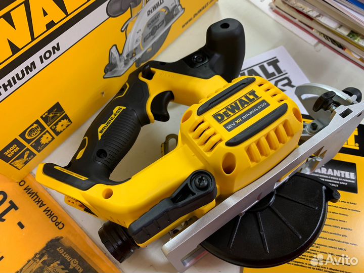 Сверхкомпактная дисковая пила Dewalt DCS512N 12В