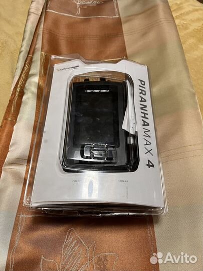 Продам эхолот humminbird piranhamax4