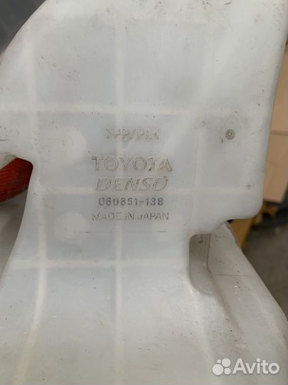 Бачок омывателя Lexus GS 300 450h 05-11 гв