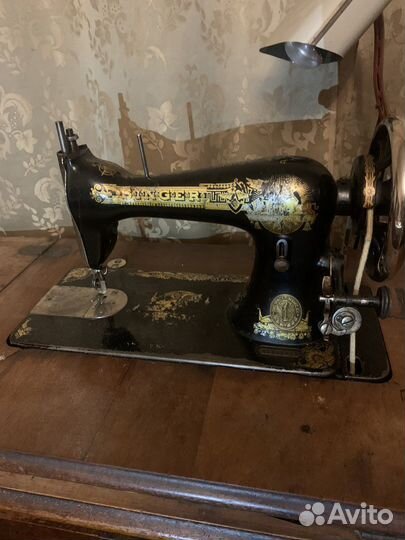 Швейная машина Singer