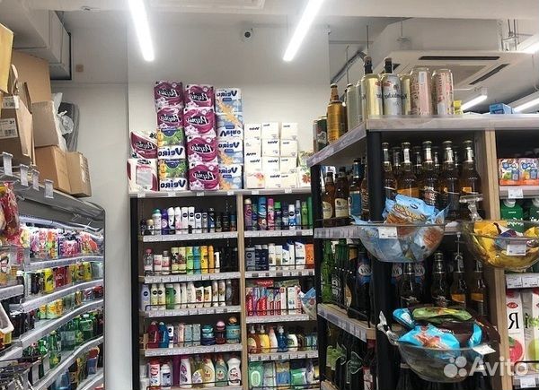 Магазин продуктов с товарным остатком