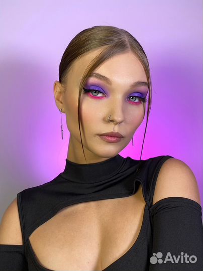 Модель на макияж для съемки рилс