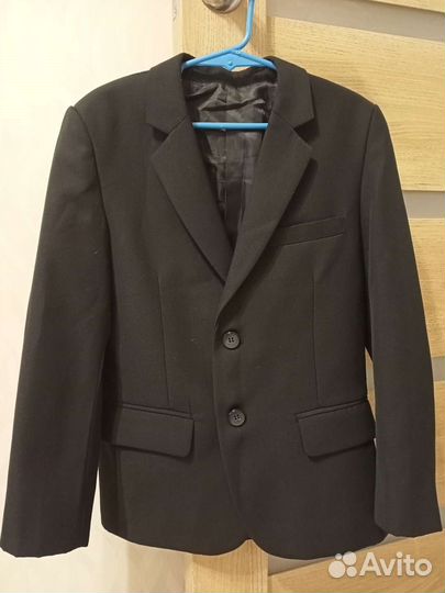 Школьный костюм для мальчика 122-128 тройка