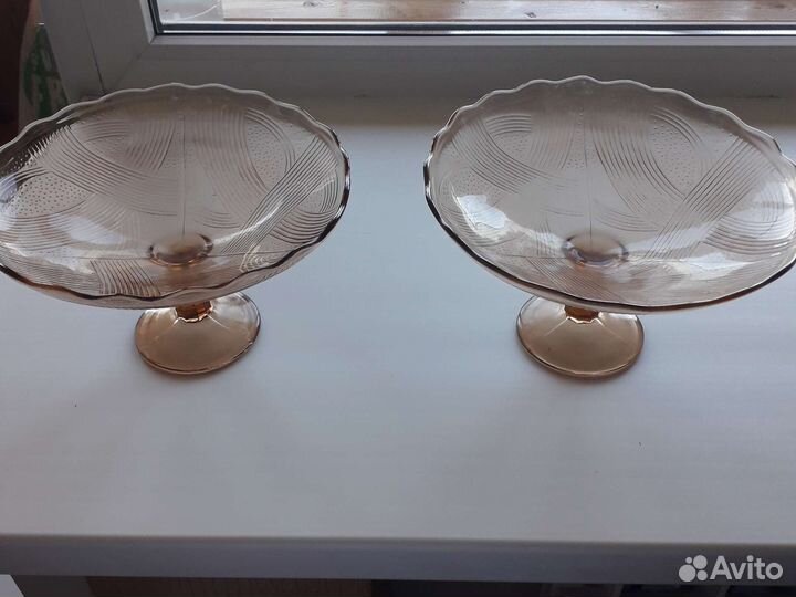 Ваза для фруктов на ножке цветное стекло СССР