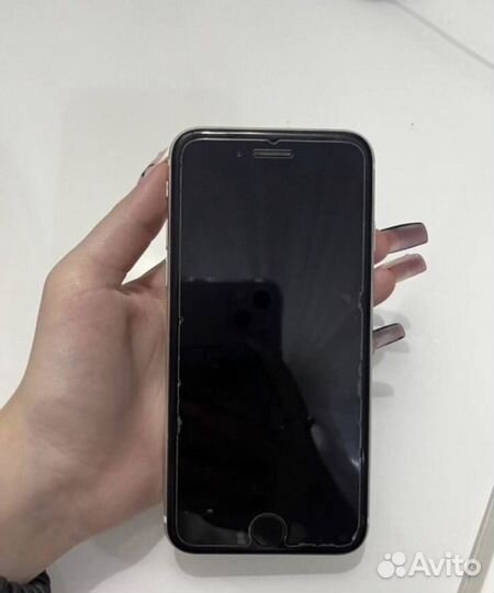 iPhone SE (2020), 64 ГБ