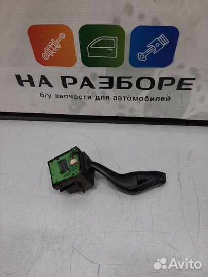 Подрулевой переключатель правый Ford Focus CB8