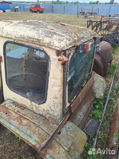 Кабина на трактор юмз