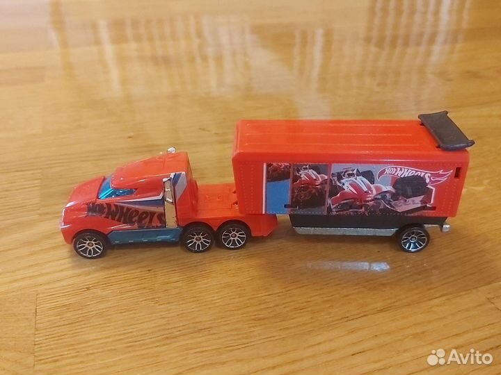 Машинка детская hot wheels