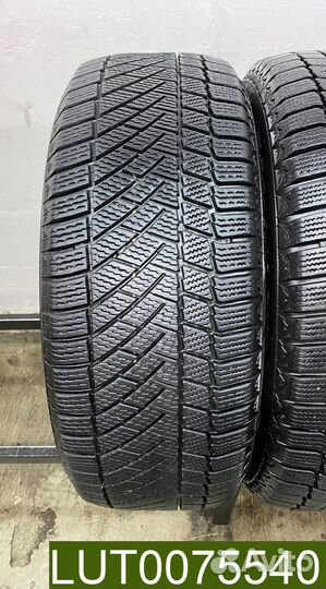 Continental ContiVikingContact 6 SUV 215/60 R16 104R