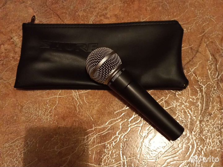 Студийный микрофон