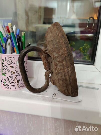 Старинный утюг