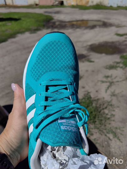Кроссовки adidas новые