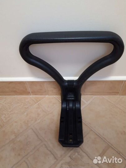 Подлокотник для компьютерного кресла