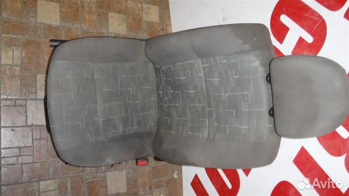 Сиденье переднее правое Renault Logan I 2005-2014