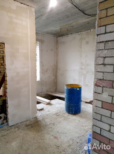 Штукатурка, шпаклевка, оклейка обоев