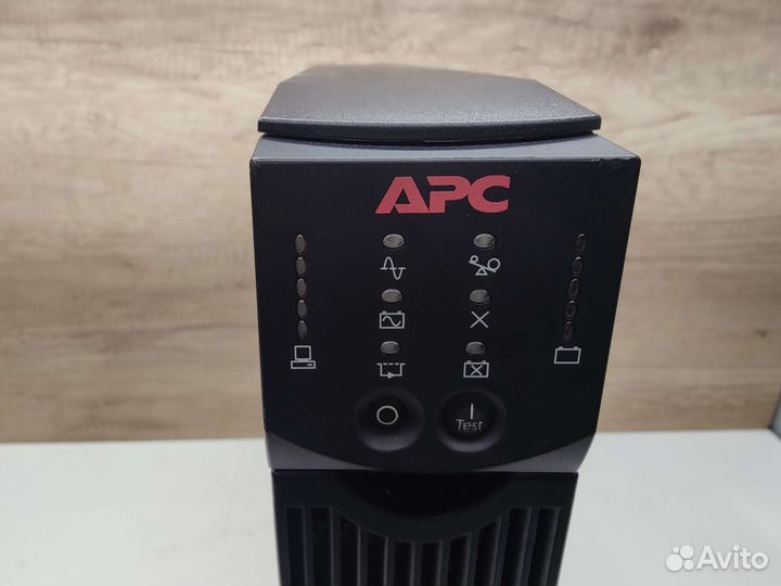 Ибп APC Smart-UPS surt1000XLI 700 Вт чистый синус