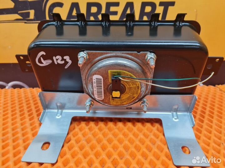 Подушка безопасности Kia Sorento 2 XM D4HB 2 2011