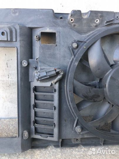 Передняя панель телевизор Peugeot 3008 2009-2016