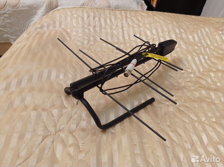 Антена комнатная