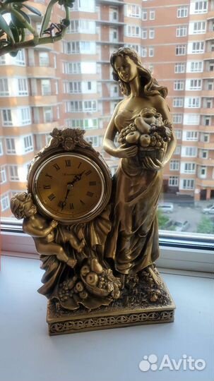 Статуя Часы сувениры