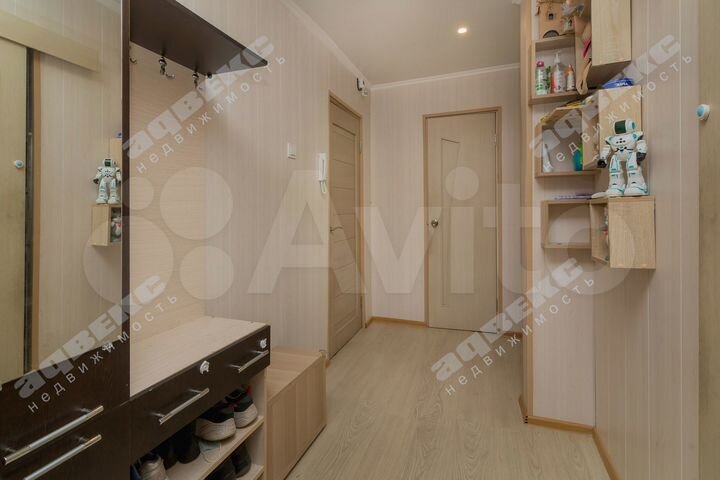 2-к. квартира, 54 м², 5/5 эт.