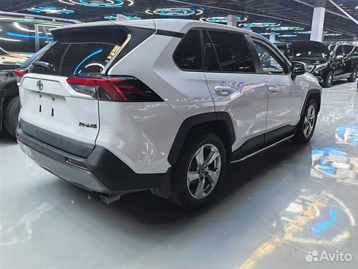 Toyota RAV4 2.5 AT, 2021, 32 000 км