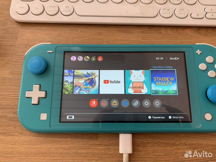 Nintendo switch lite + 64гб + игры