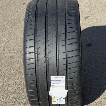 MICHELIN Pilot Sport 4 S 275/35 R22