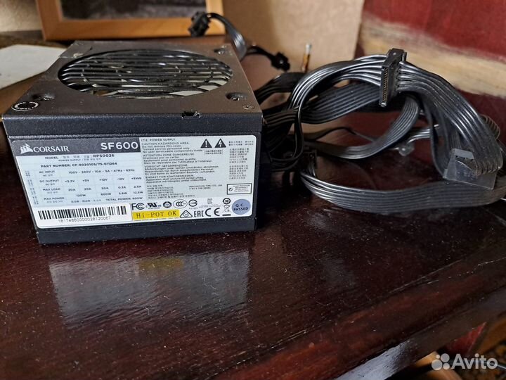 Блок питания corsair SF600