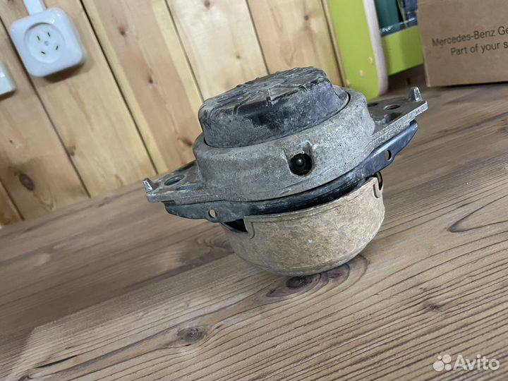 Подушки для двигателя Mercedes 276 мотор