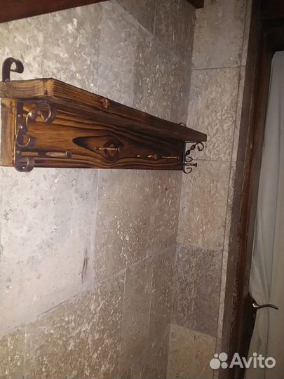 Вешалка для одежды настенная