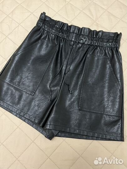 Кожаные шорты