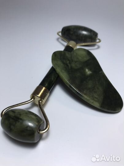 Скребок гуаша и роллер Новый