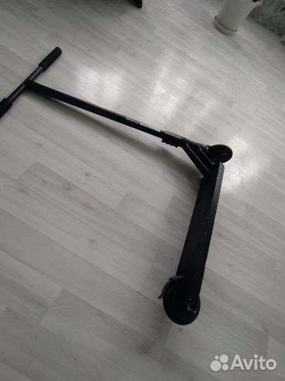 Продаю самокат трюковый