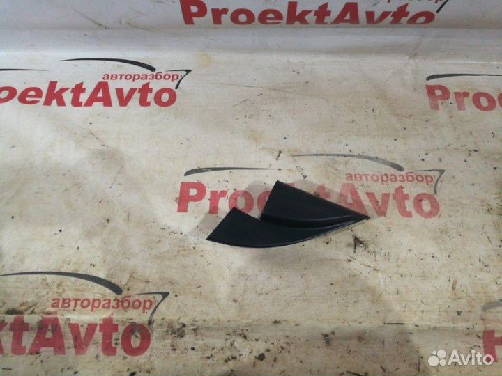 Угловая накладка стекла двери передняя левая Kia